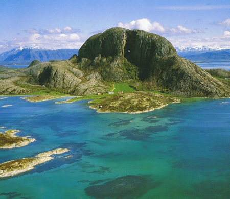 Sykkeltur på Helgelandskysten | Island Hopping by Bike in Northern Norway | Discover Norway