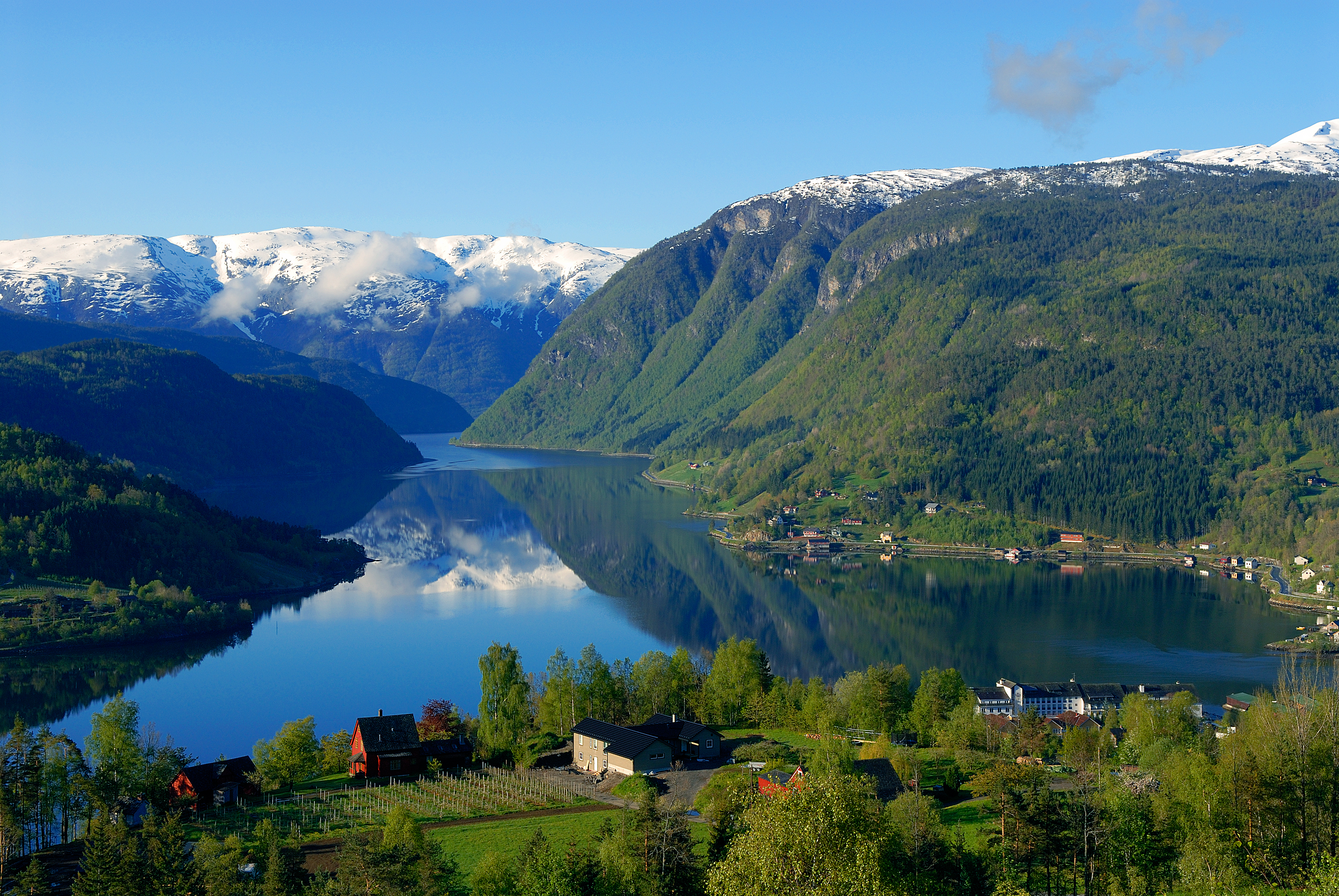 Sykkeltur i Hardanger | Bike tour around the Hardanger Fjord | Discover Norway