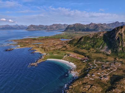 Sykkeltur gjennom Lofoten | Cycling Through the Lofoten Islands | Discover Norway